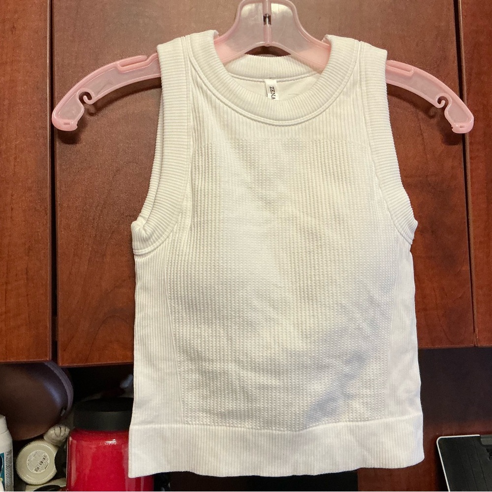 Zenana White Sleeveless Ribbed Padded Crop Top